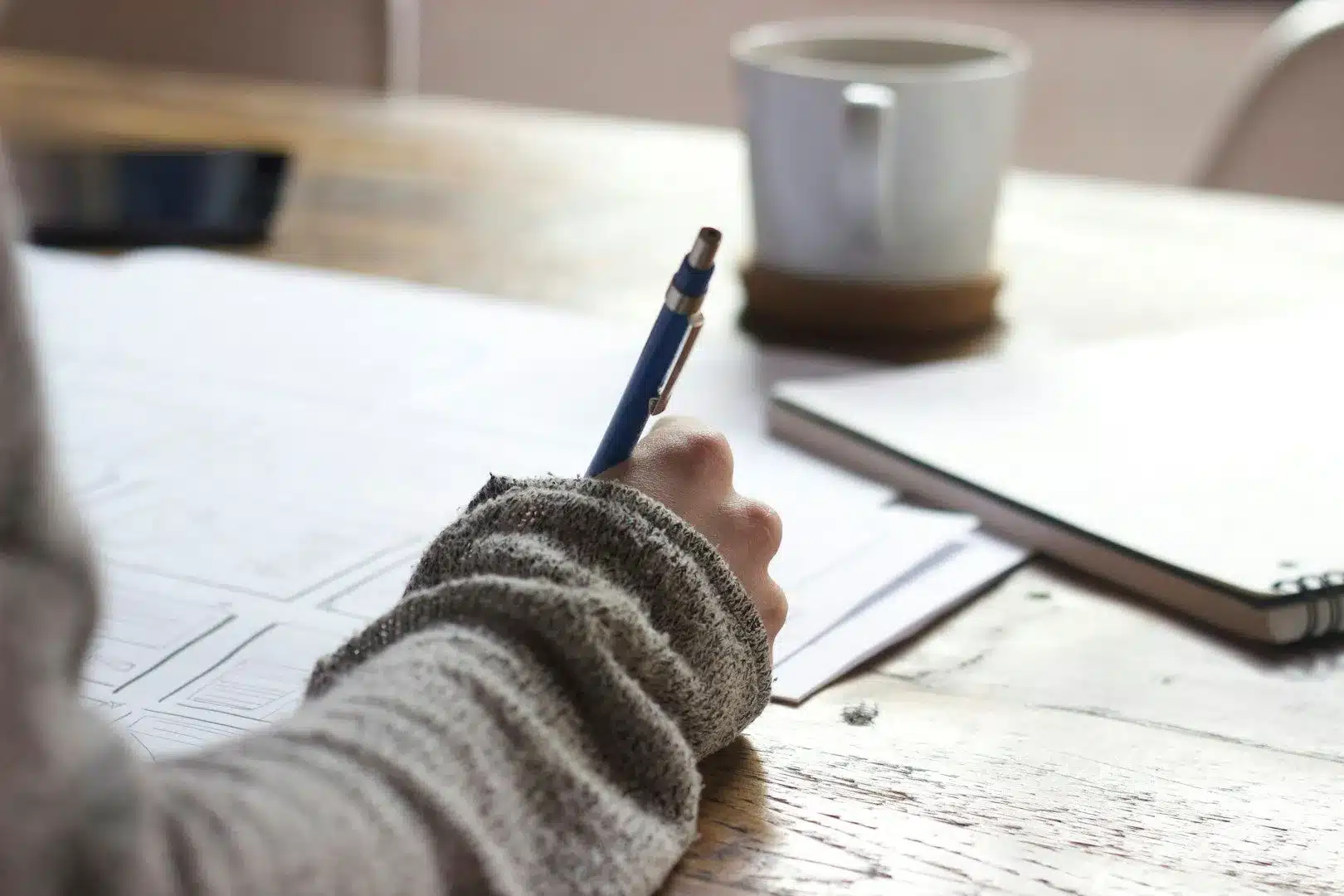 4 – Expertiser un scénario et faire des retours – Les 5 compétences-clés du métier de scénariste